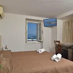 Ξενοδοχείο κωνσταντινούπολις Corfu (city)