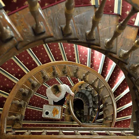 Konstantinoupolis Hotel