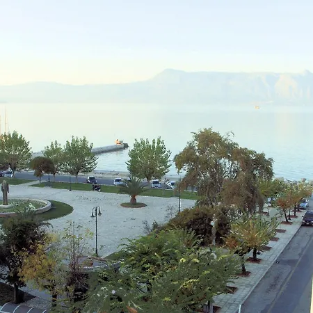 Konstantinoupolis 2*