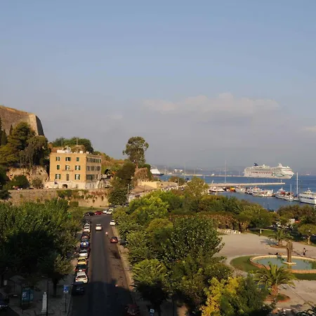 Konstantinoupolis Hotel