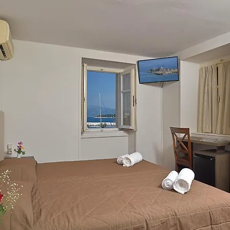 Отель Konstantinoupolis Corfu (city)