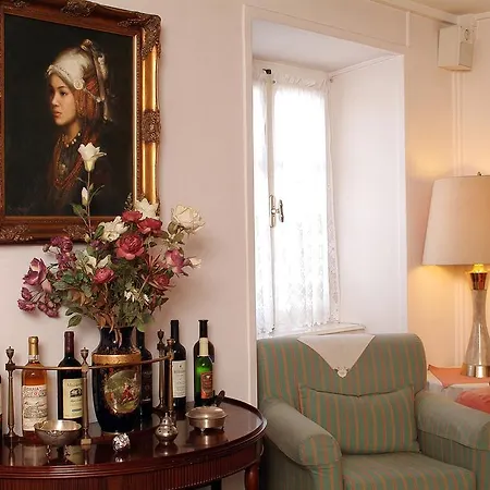 Hotel Konstantinoupolis 2*