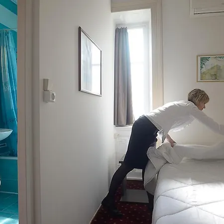 فندق Konstantinoupolis 2*