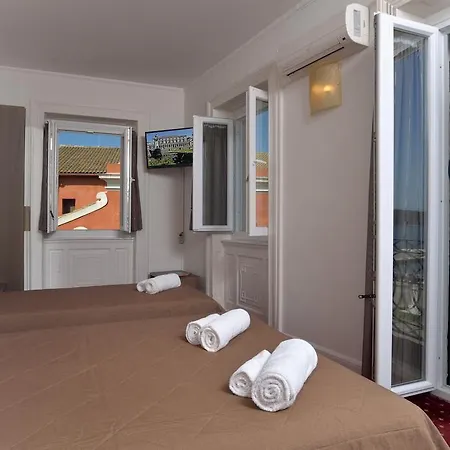 Hotel Konstantinoupolis 2*