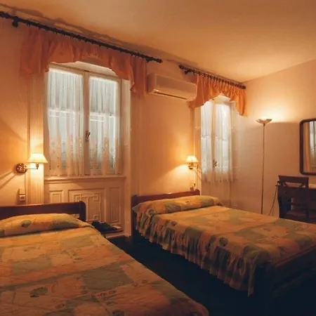 κωνσταντινούπολις 2* Corfu (city)